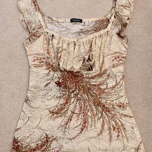 Juniors ivory/ burnt red and tan top